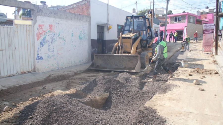Supervisan obra de alcantarillado sanitario en Ignacio Romero Vargas
