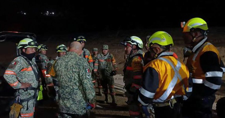 Avanzan en la b&uacute;squeda de mineros atrapados en mina de "Chele"