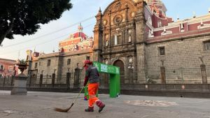 Limpian Z&oacute;calo y avenida Ju&aacute;rez tras el encuentro de la Selecci&oacute;n
