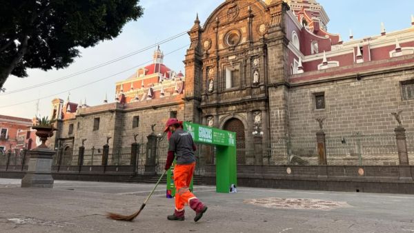Limpian Z&oacute;calo y avenida Ju&aacute;rez tras el encuentro de la Selecci&oacute;n