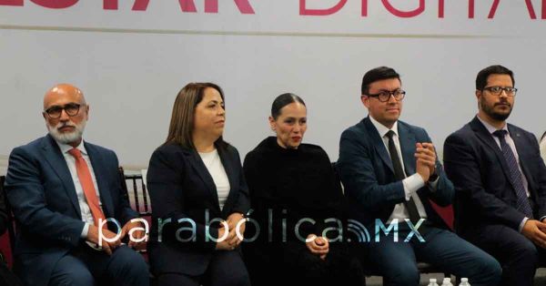 Discuten en Puebla poner l&iacute;mites al uso de celulares en escuelas