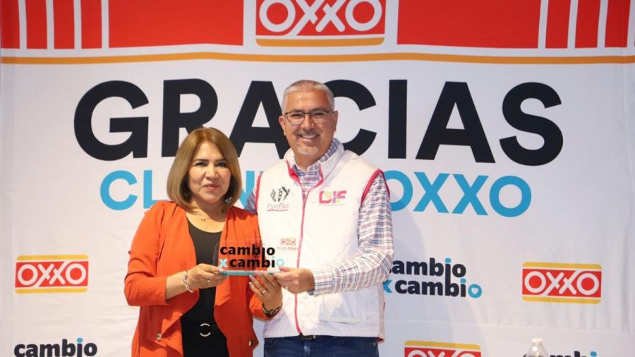 Recibe SMDIF estafeta del programa &ldquo;Cambio x Cambio&rdquo; de la cadena OXXO