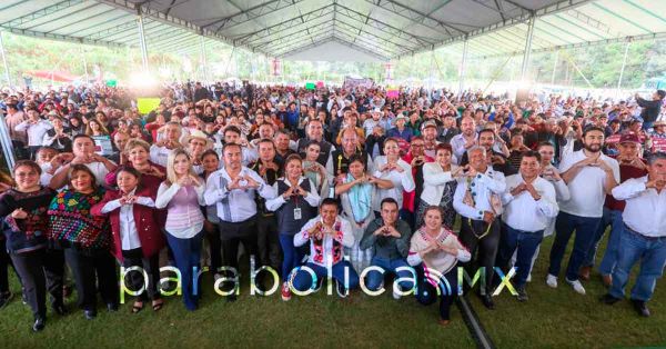 Fortalecen apoyos al campo y obra comunitaria el bienestar en la Sierra Nororiental