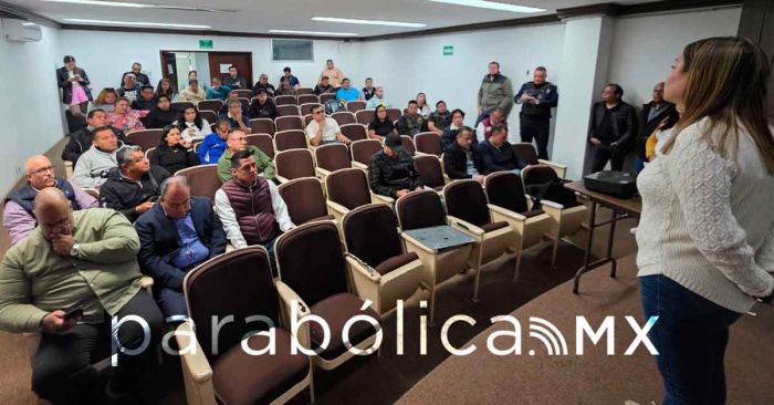 Se re&uacute;ne Segom con l&iacute;deres de cuadrillas de "Huehues" previo a la temporada de carnaval