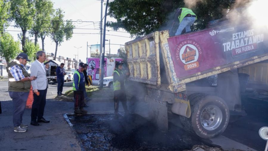 Refuerza Gobierno de la Ciudad mantenimiento vial de Puebla