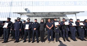 Reciben Polic&iacute;as de Zacatl&aacute;n diplomas de capacitaci&oacute;n de la UCIPS