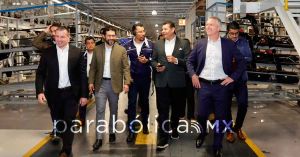 Dialogan Armenta, Bola&ntilde;os y VW en el marco de la negociaci&oacute;n salarial