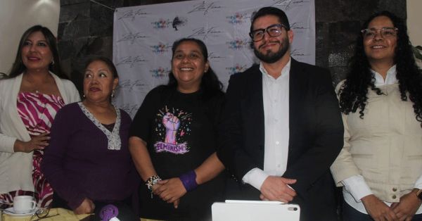 Marchar&aacute;n Z Firma Legal y Colectivo por las Mujeres de Puebla en el 8M