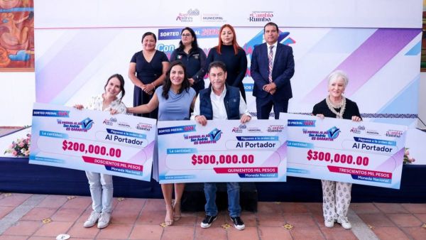 Entrega Lupita Cuautle premios del Sorteo Predial 2026