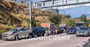 Carambola, incendio y salida de carretera, los accidentes automovil&iacute;sticos matutinos en Puebla
