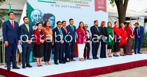 Encabeza Tonantzin Fern&aacute;ndez las guardias de honor por el Mes Patrio