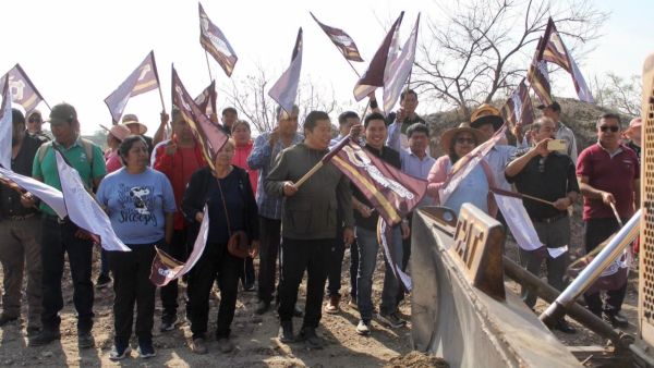 Inicia obra de camino rural que conectar&aacute; comunidades de Tecamachalco