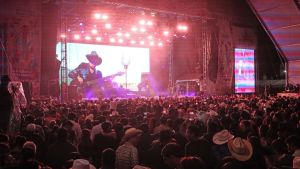 Alame&ntilde;os de la Sierra la rompe en la Feria de Cuautlancingo
