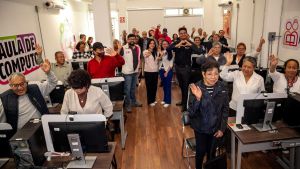 Capacita SMDIF sobre fraudes cibern&eacute;ticos a personas adultos mayores