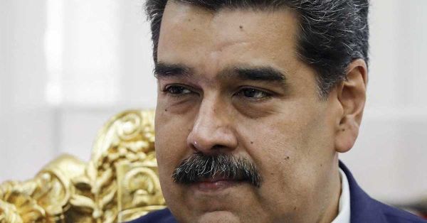 Capturados Maduro y su esposa; son trasladados fuera de Venezuela, afirma Trump