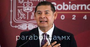 Son las madres poblanas ejemplo de lucha, cari&ntilde;o y coraz&oacute;n incansable: Armenta