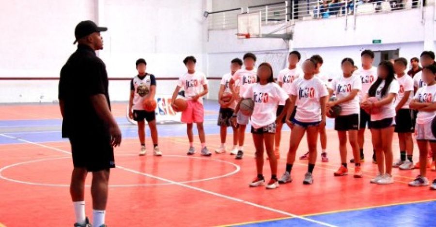 Realiza Gobierno de Pepe Chedraui Cl&iacute;nica de B&aacute;squetbol con Jr. NBA en Puebla