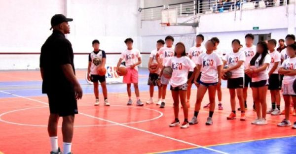 Realiza Gobierno de Pepe Chedraui Cl&iacute;nica de B&aacute;squetbol con Jr. NBA en Puebla