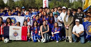 Reconoce Laura Artemisa disciplina y compromiso de la juventud poblana en Copa Yakult