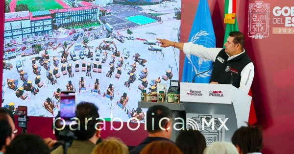 Fortalece Puebla capacidad operativa con maquinaria en las 14 regiones: Armenta