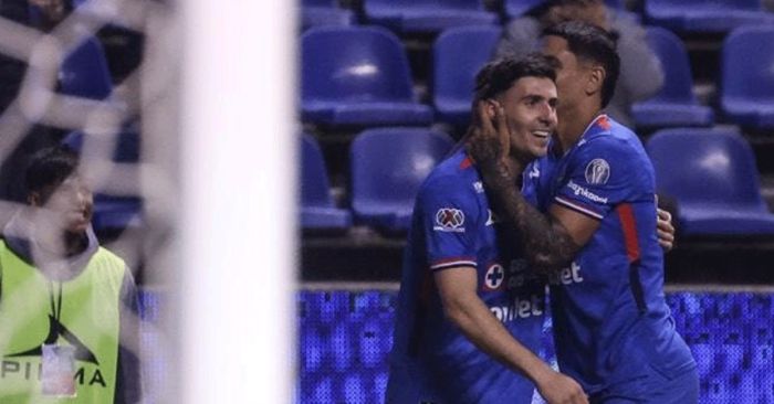 Vence Cruz Azul al Puebla como local en el Cuauht&eacute;moc