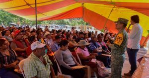 Entregan apoyos del gobierno Federal por tormenta Jerry