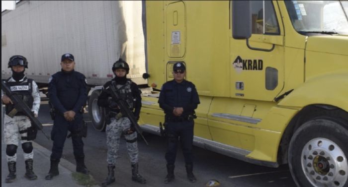 Localizan en San Pedro Cholula unidad de carga robada en Texmelucan