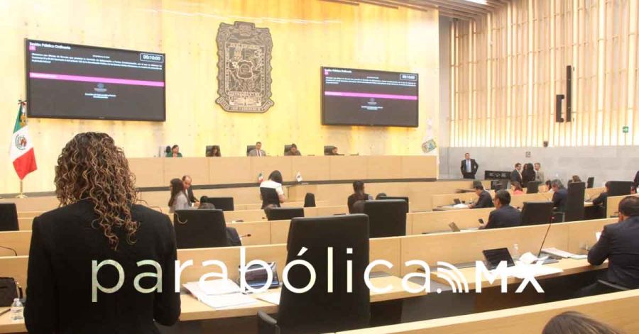 Chocan en el Congreso por crisis en Acatl&aacute;n