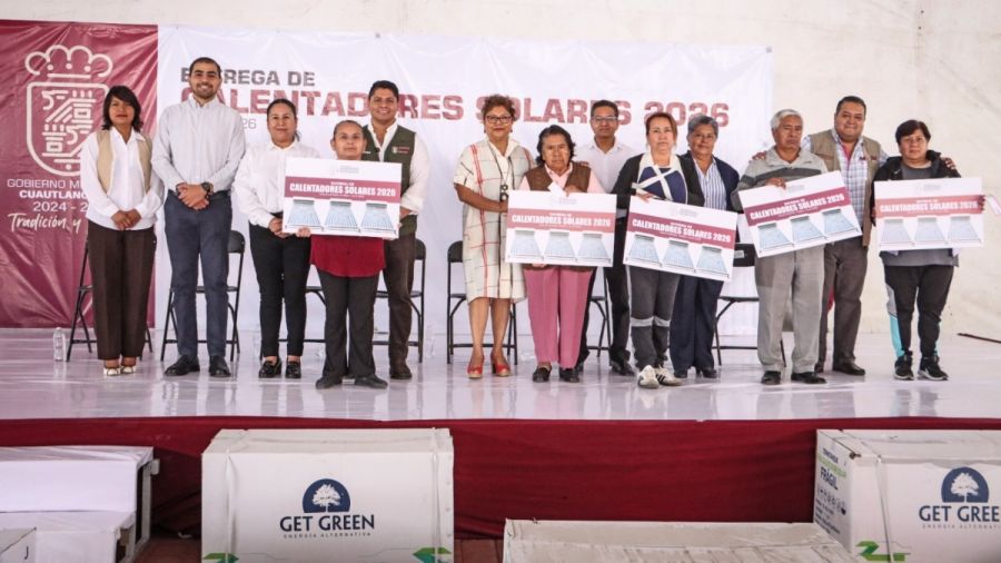 Entrega Omar Mu&ntilde;oz 845 calentadores solares a familias de Cuautlancingo