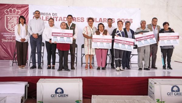 Entrega Omar Mu&ntilde;oz 845 calentadores solares a familias de Cuautlancingo