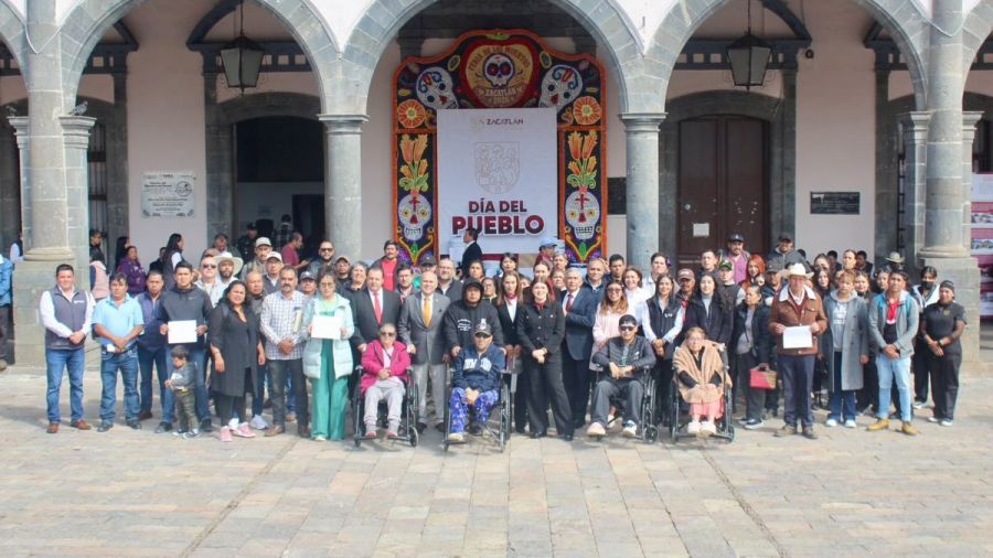 Entrega Zacatl&aacute;n apoyos con recursos de Carrera vs el C&aacute;ncer de Mama