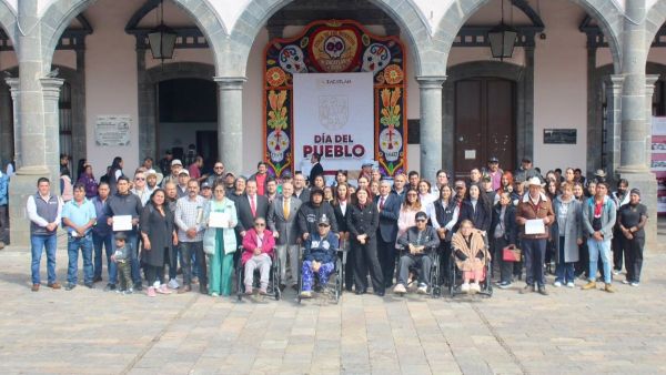 Entrega Zacatl&aacute;n apoyos con recursos de Carrera vs el C&aacute;ncer de Mama