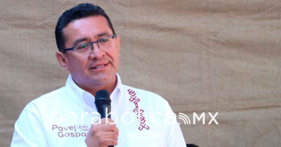 Impulsa P&aacute;vel Gaspar obras comunitarias en la Mixteca poblana