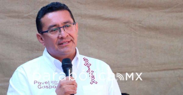 Impulsa P&aacute;vel Gaspar obras comunitarias en la Mixteca poblana