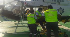 Realizan traslado a&eacute;reo desde Chiautla de Tapia