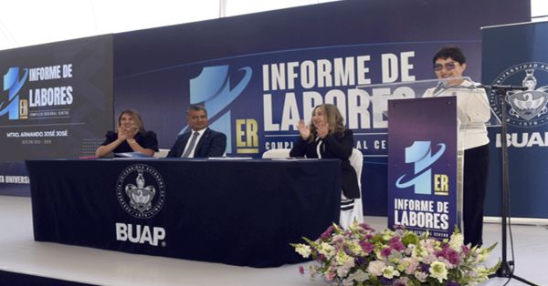 Rinde informe de Labores director del Complejo Regional Centro