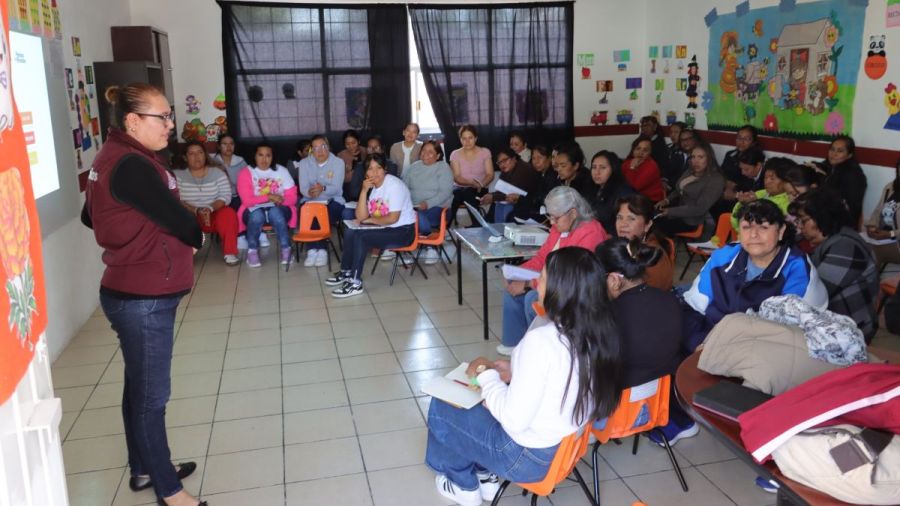 Brinda DIF Cuautlancingo capacitaci&oacute;n a docentes de CAIC