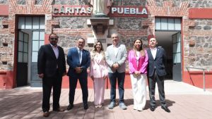 Entrega alcalde donativo de 180 mil pesos a C&aacute;ritas y Onco Boutique