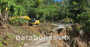 Atienden M&oacute;dulos de Maquinaria deslaves en Hermenegildo Galeana y Tepatl&aacute;n: Infra