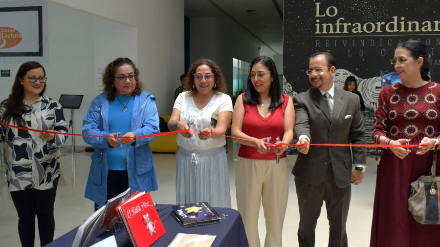 Inauguran en Biblioteca BUAP exposici&oacute;n de cuentos diversificados infantiles