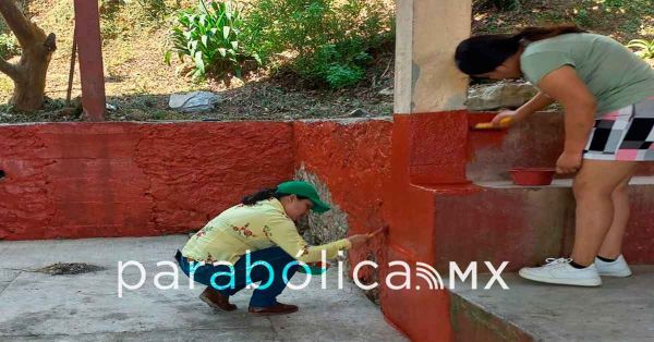 Encabeza DIF faenas comunitarias en varias microrregiones de Puebla