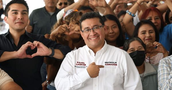 Las leyes deben construirse desde el territorio para lograr el desarrollo y la reconstrucci&oacute;n social: P&aacute;vel Gaspar