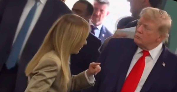 Insiste Trump contra Meloni: me pidi&oacute; una foto porque le va mal en popularidad