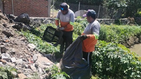 Limpia Gobierno de San Pedro vaso regulador de Santiago Mixquitla