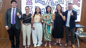 Imparte &ldquo;La Bonita&rdquo; S&aacute;nchez ponencia en la An&aacute;huac Puebla