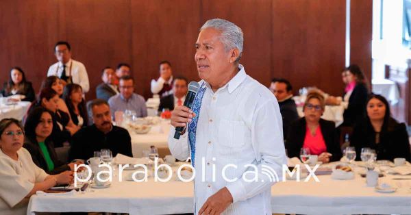 Hay di&aacute;logo constante con sindicados magisteriales: SEP
