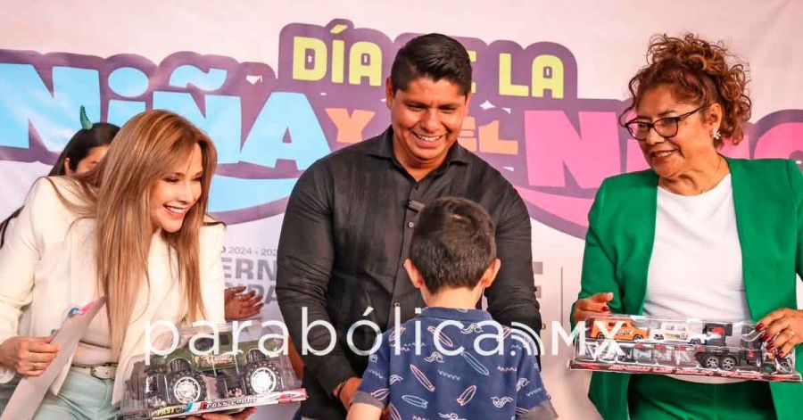 Entrega Omar Mu&ntilde;oz 20 mil juguetes por el D&iacute;a del Ni&ntilde;o en Cuautlancingo