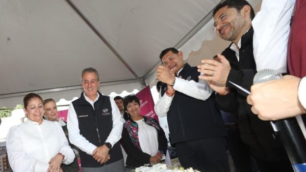 Acude Chedraui a inicio de construcci&oacute;n de viviendas en Villa Verde