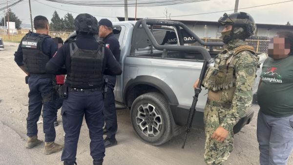 Evita Polic&iacute;a de San Mart&iacute;n posible fraude en compra de veh&iacute;culo