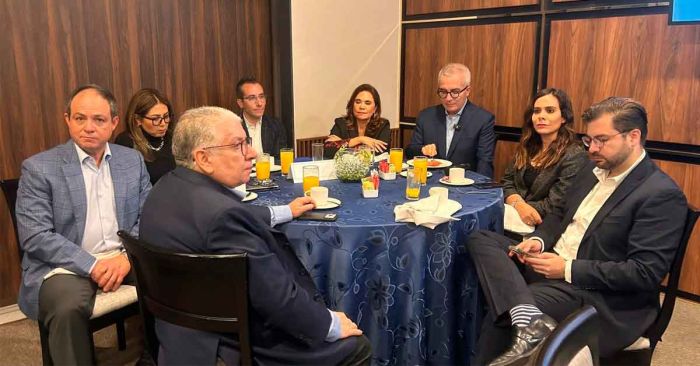 La oposici&oacute;n en una imagen